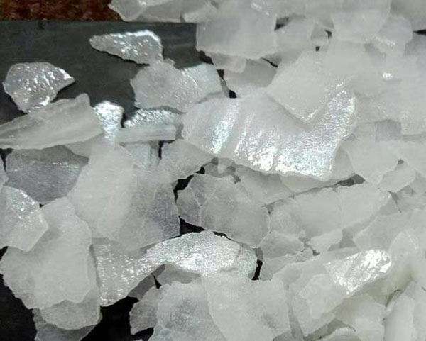 高度片碱